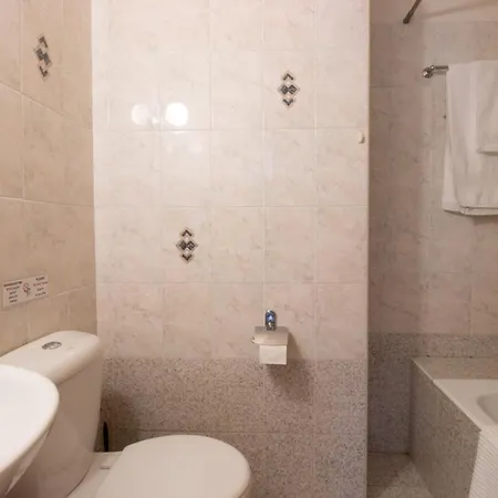 & Peaceful 2br 尼科西亚