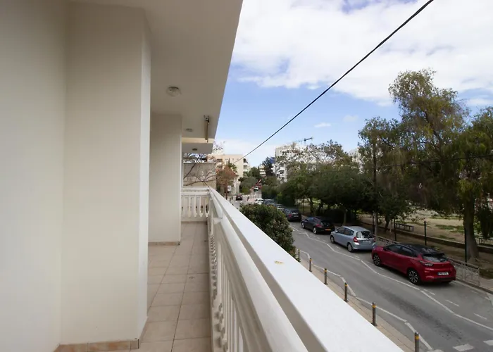 Διαμέρισμα & Peaceful 2br *